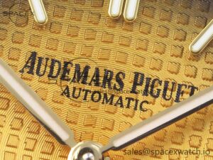 Audermars Piguet Royal Oak 39mm 15202 YG IPF 1:1 Best Edition Yellow/Brown Textured Dial on YG Bracelet A2121 - Image 9