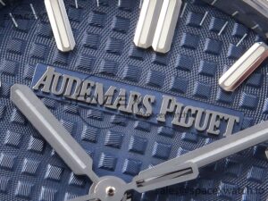 AUDEMARS PIGUET ROYAL OAK 34MM SS BF BEST EDITION BLUE DIAL DIAMONDS BEZEL ON SS BRACELET A5800 - Image 9