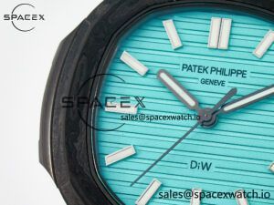 Nautilus 5711 DIW Carbon DIWF 1:1 Best Edition Tiffany Blue Textured Dial on Carbon/PVD Bracelet 324CS - Image 11
