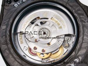 GMT Carbon DIWF Best Edition Black Carbon Dial SS Markers on Black Nylon Strap SA3285 CHS V2 - Image 17