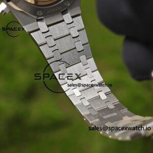 Customize AP Royal Oak 26240BC, customize the best alternative blue dial, date display, and substitute hands, hand inlaid with jewelry grade natural sapphire outer ring, CNC 1:1 customized case strap and clasp, currently the best 4401 integrated movement - Image 36