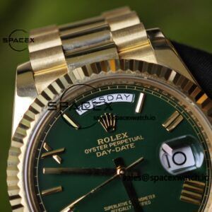 40mm Rolex Day Date m 228238 gaming table green, customized with German five axis CNC technology 18K pure gold strap, German imported green dial, pointer calendar, Swiss imported ETA2836 movement, high standard assembly process - Image 10