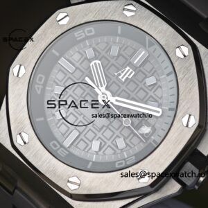 AUDEMARS PIGUET Royal Oak Offshore Submersible 15720, equipped with original grey dial, grey rubber strap, and 4308 integrated movement - Image 14
