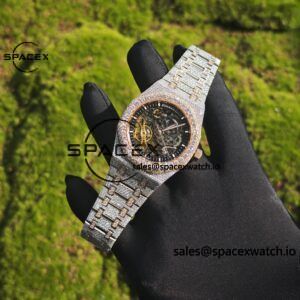 Customized full diamond AP Royal Oak 15407, the entire watch is handmade with moissanite diamonds, and the case and strap have undergone secondary polishing. 3132 integrated movement - Image 4