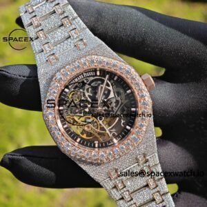 Customized full diamond AP Royal Oak 15407, the entire watch is handmade with moissanite diamonds, and the case and strap have undergone secondary polishing. 3132 integrated movement - Image 9