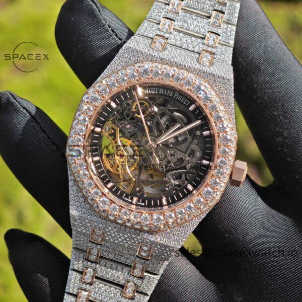 Customized full diamond AP Royal Oak 15407, the entire watch is handmade with moissanite diamonds, and the case and strap have undergone secondary polishing. 3132 integrated movement - Image 10