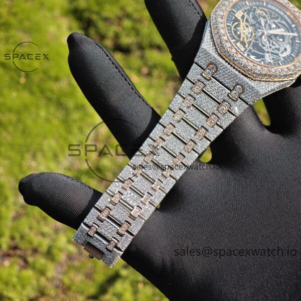 Customized full diamond AP Royal Oak 15407, the entire watch is handmade with moissanite diamonds, and the case and strap have undergone secondary polishing. 3132 integrated movement - Image 15