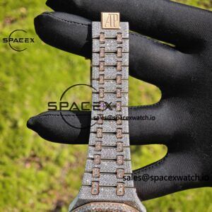 Customized full diamond AP Royal Oak 15407, the entire watch is handmade with moissanite diamonds, and the case and strap have undergone secondary polishing. 3132 integrated movement - Image 16