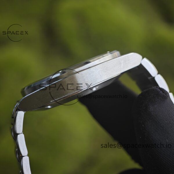IWC Engineer Series IW328908 green dial, with secondary calibration and polishing of hands and shafts, and secondary calibration and polishing of case and strap - Image 18