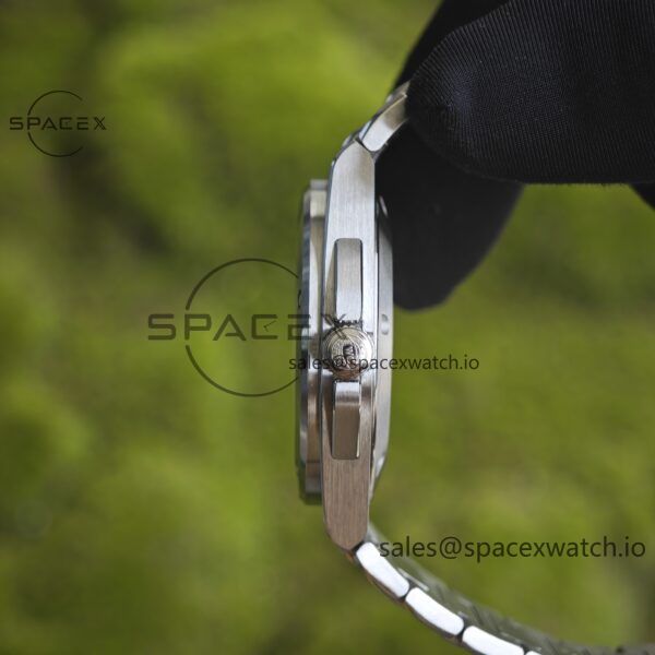 IWC Engineer Series IW328908 green dial, with secondary calibration and polishing of hands and shafts, and secondary calibration and polishing of case and strap - Image 17