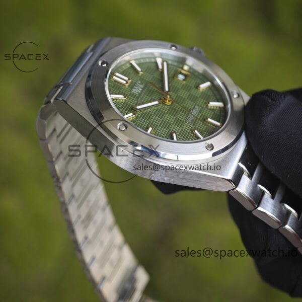 IWC Engineer Series IW328908 green dial, with secondary calibration and polishing of hands and shafts, and secondary calibration and polishing of case and strap - Image 15