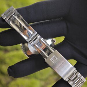 Authentic second-hand Omega Super Series SPEEDMASTER Panda Dial - Image 10