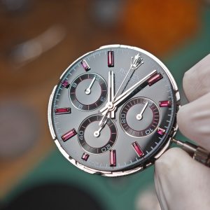 Rolex Daytona VIP watch model 126599TRU 1:1CNC customized case, strap, buckle, customized best dial, and hands. Handmade inlaid natural ruby outer ring, Dandong 4130 movement - Image 4