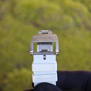 Richard Mir RM055 (Japan only), original data 1:1 customized best carbon fiber material case, genuine Parmigiani movement modified RMUL2 movement, white natural rubber strap, high transparency curved sapphire crystal, titanium buckle - Image 16