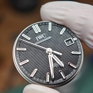 IWC Engineer Series IW328908 black dial, dial secondary calibration, equipped with solid needle shafts and secondary polishing of case and strap, equipped with SW200 movement - Image 4