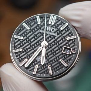 IWC Engineer Series IW328908 black dial, dial secondary calibration, equipped with solid needle shafts and secondary polishing of case and strap, equipped with SW200 movement - Image 5
