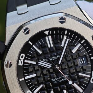 Royal Oak Offshore 15703, equipped with original GEN dial, hands, calendar, mirror, outer ring, case, crown genuine 7-piece set. Black rubber strap and 3120 integrated movement - Image 9