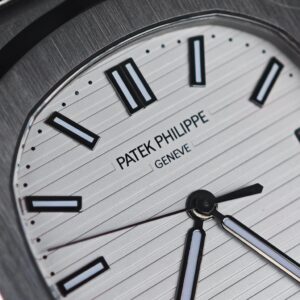 Patek Philippe 5711/1A Snow Mountain White, equipped with original genuine dial, hands, calendar, and original genuine 324 integrated movement, using original data German CNC technology 1:1 customized case and strap. - Image 40