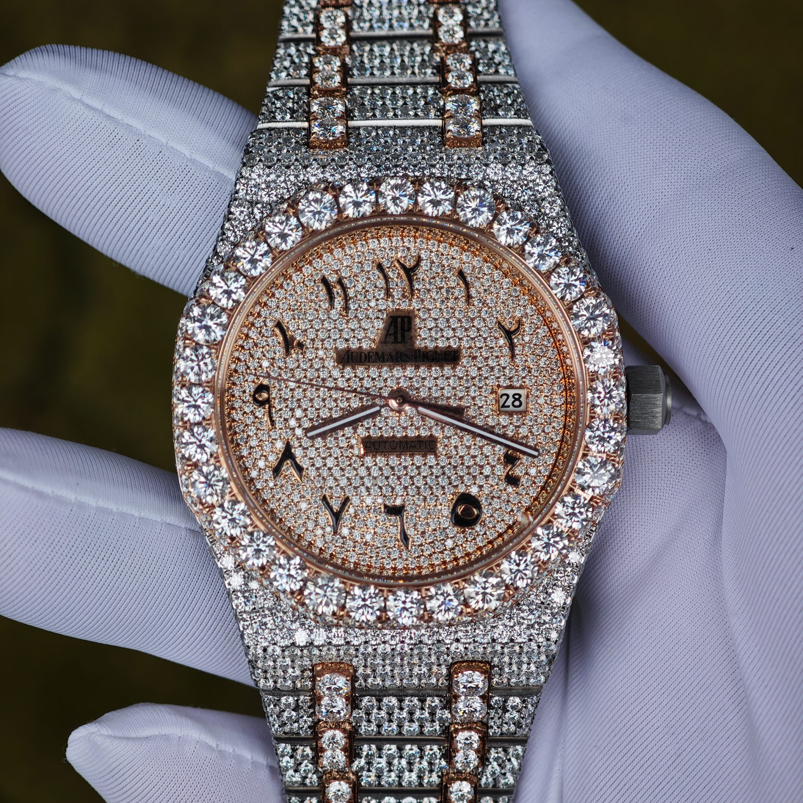 202511 231 Customized rose gold color scheme with full diamond Audemars Piguet AP15400, the case and strap are handcrafted with natural diamonds using Swiss craftsmanship, a customized full diamond Middle Eastern digital dial, and the best 3120 integrated movement. - Image 1