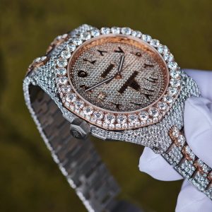 Customized rose gold color scheme with full diamond Audemars Piguet AP15400, the case and strap are handcrafted with natural diamonds using Swiss craftsmanship, a customized full diamond Middle Eastern digital dial, and the best 3120 integrated movement. - Image 9
