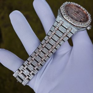 Customized rose gold color scheme with full diamond Audemars Piguet AP15400, the case and strap are handcrafted with natural diamonds using Swiss craftsmanship, a customized full diamond Middle Eastern digital dial, and the best 3120 integrated movement. - Image 21