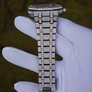 Customized rose gold color scheme with full diamond Audemars Piguet AP15400, the case and strap are handcrafted with natural diamonds using Swiss craftsmanship, a customized full diamond Middle Eastern digital dial, and the best 3120 integrated movement. - Image 22