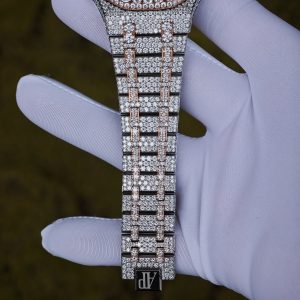 Customized rose gold color scheme with full diamond Audemars Piguet AP15400, the case and strap are handcrafted with natural diamonds using Swiss craftsmanship, a customized full diamond Middle Eastern digital dial, and the best 3120 integrated movement. - Image 23