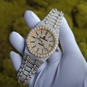Customized all diamond Audemars Piguet AP15400, gold color scheme, case and strap handmade with natural diamonds using Swiss craftsmanship, customized all diamond dial, and the best 3120 integrated movement. - Image 4
