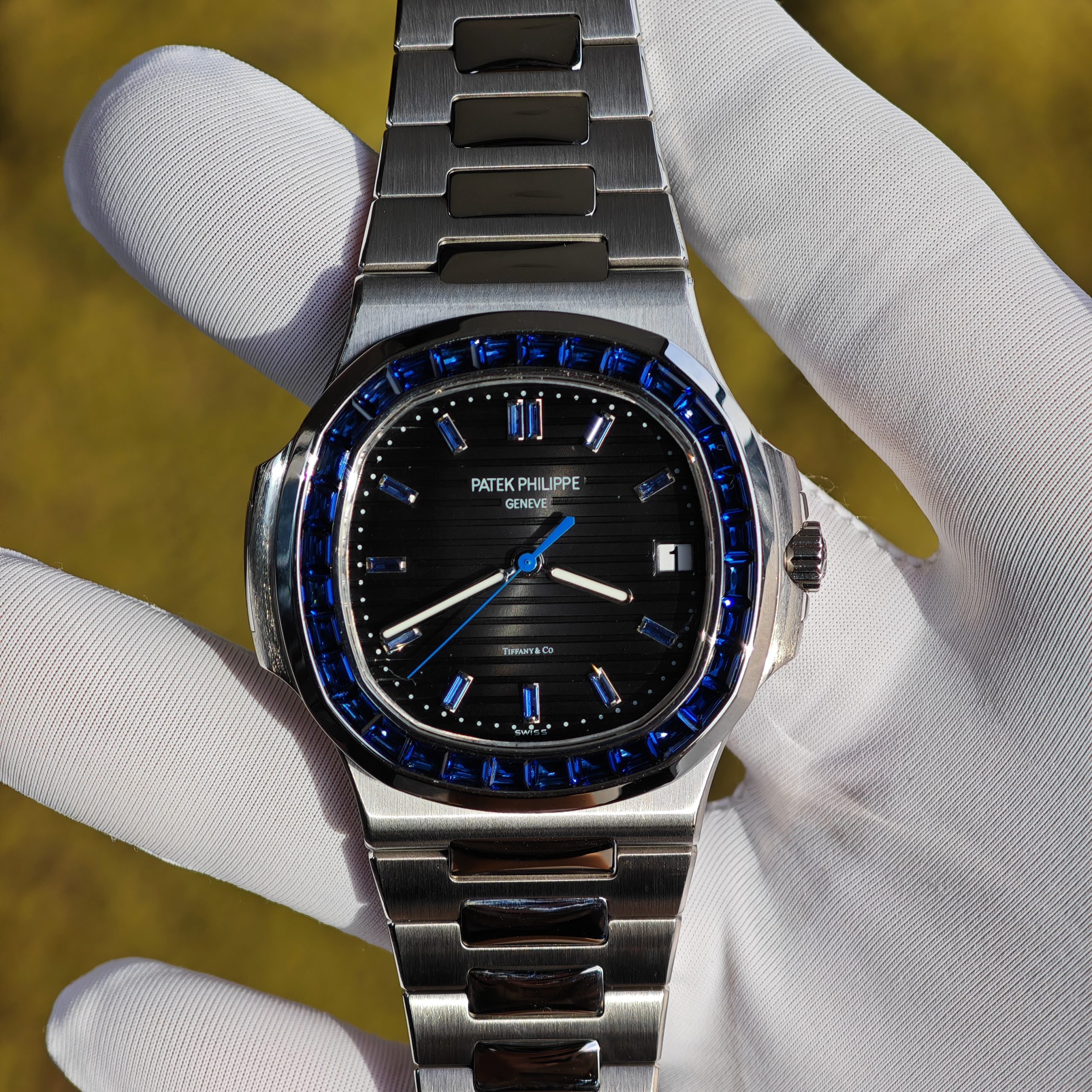 202511 471 (Advanced Customization) Patek Philippe 5711/111P, original data 1:1 customized case and strap, hand inlaid sapphire outer ring, customized best black dial, hands, calendar, Dandong 324 integrated movement - Image 1