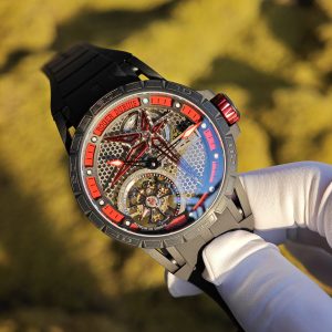Roger Dubuis King Racing RDDBEX0817, custom titanium case, natural black rubber strap, custom integrated movement - Image 3