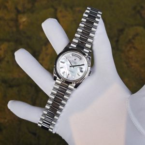 Rolex Day Date model m128239, diameter 36mm, custom best inlaid diamond scale white mother of pearl dial, best alternative pointer, custom best week display, stainless steel electroplated platinum case and strap - Image 4