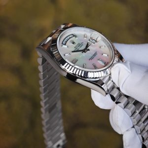 Rolex Day Date model m128239, diameter 36mm, custom best inlaid diamond scale white mother of pearl dial, best alternative pointer, custom best week display, stainless steel electroplated platinum case and strap - Image 15