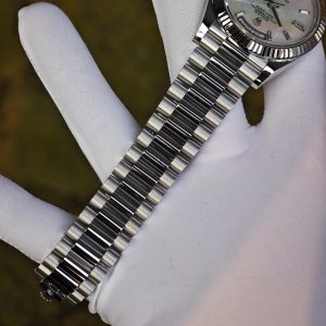 Rolex Day Date model m128239, diameter 36mm, custom best inlaid diamond scale white mother of pearl dial, best alternative pointer, custom best week display, stainless steel electroplated platinum case and strap - Image 21