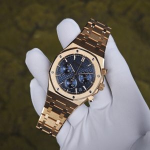 Customized AP Royal Oak 18K rose gold 26240, original data 1:1 customized 18K rose gold case strap and clasp, Dandong 4401 integrated movement (weight adjustment), customized best alternative blue dial, hands and calendar - Image 4