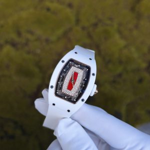 The Richard Mille RM 07-01 women's series, produced by the ZF factory, features a white ceramic case, a red lip-shaped dial adorned with diamonds, and is equipped with the Asian CRMA2 integrated movement - Image 4