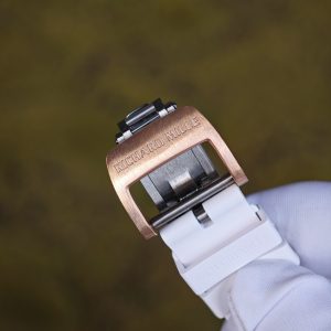 The Richard Mille RM 07-01 women's series, produced by the ZF factory, features a white ceramic case, a red lip-shaped dial adorned with diamonds, and is equipped with the Asian CRMA2 integrated movement - Image 18