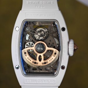 The Richard Mille RM 07-01 women's series, produced by the ZF factory, features a white ceramic case, a red lip-shaped dial adorned with diamonds, and is equipped with the Asian CRMA2 integrated movement - Image 14