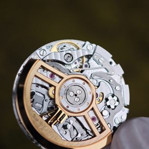 Customized AP Royal Oak Rose Gold 26240, with original data 1:1 customized case and clasp (plated with 18K rose gold), paired with natural black rubber strap, customized top-grade 4401 integrated movement (adjustable weight), customized optimal replacement blue dial, hands, and calendar - Image 9