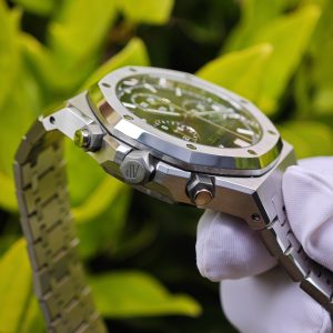 The improved version of AP Royal Oak 26240 is equipped with the best black replacement dial, replacement hands, solid pin shaft, as well as finely polished case and strap, and is powered by the Shanghai 4401 integrated movement - Image 11
