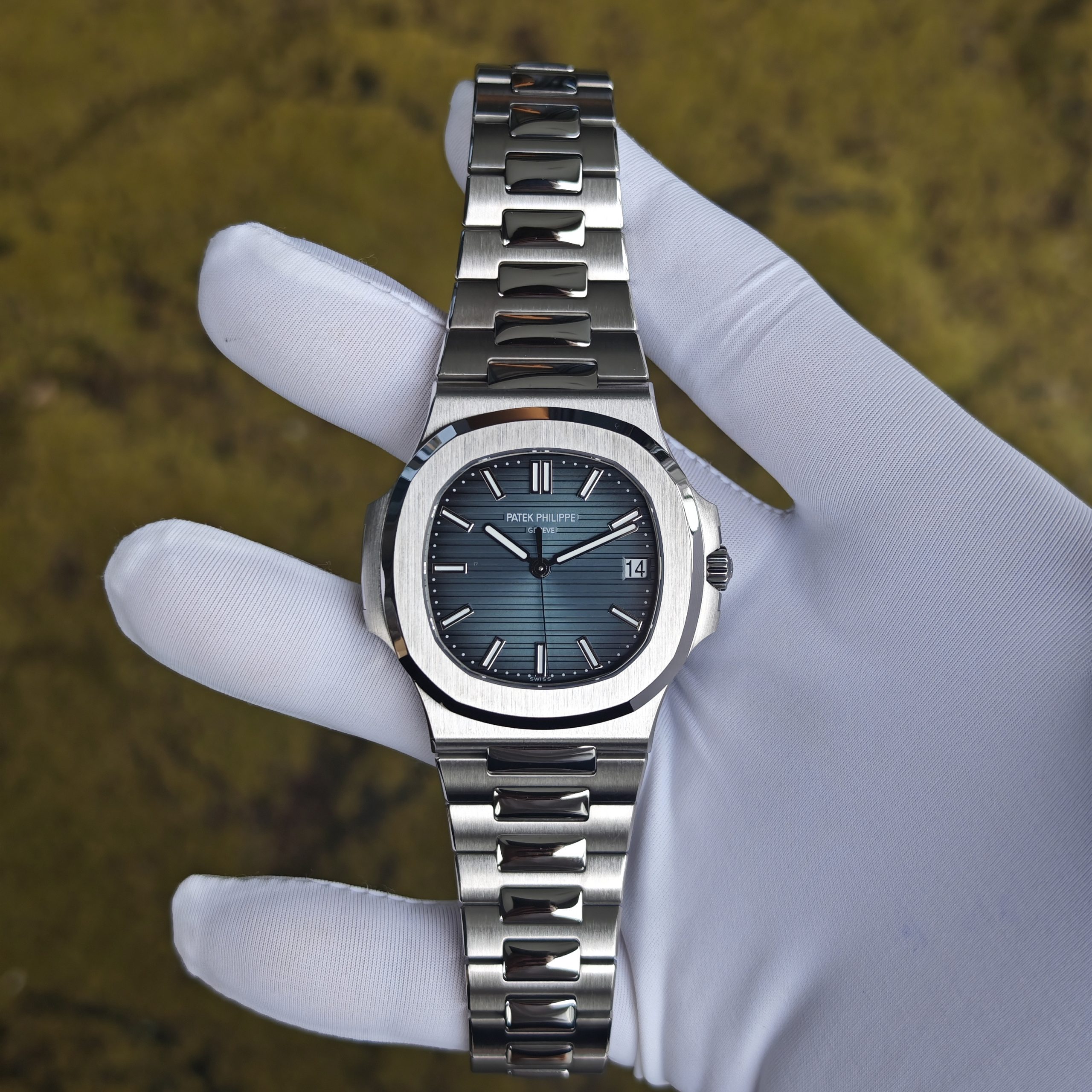 202605 1110 Patek Philippe 5711 blue dial, customized imported replacement dial, optimal substitute hands and calendar, equipped with original authentic 324 movement, utilizing German CNC technology to customize the case and strap with original data at a 1:1 ratio, - Image 1