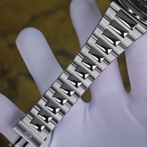 Patek Philippe 5711 blue dial, customized imported replacement dial, optimal substitute hands and calendar, equipped with original authentic 324 movement, utilizing German CNC technology to customize the case and strap with original data at a 1:1 ratio, - Image 15