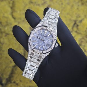 Customized counterweight full diamond AP15512bc, case and strap with Swiss craftsmanship inlaid with diamonds, customized blue full diamond dial, equipped with substitute hands and date, non card degree 4302 integrated movement - Image 4