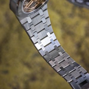 Customized counterweight full diamond AP15512bc, case and strap with Swiss craftsmanship inlaid with diamonds, customized blue full diamond dial, equipped with substitute hands and date, non card degree 4302 integrated movement - Image 24